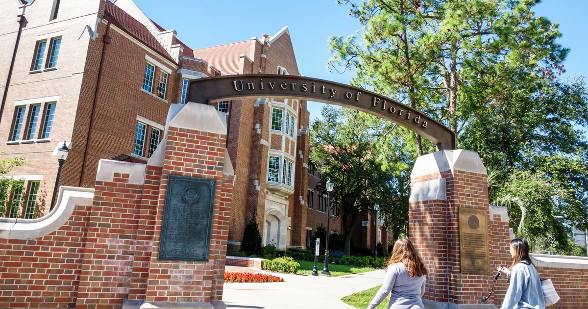 "Emmitt Smith Condemns University of Florida's DEI Job Cuts"