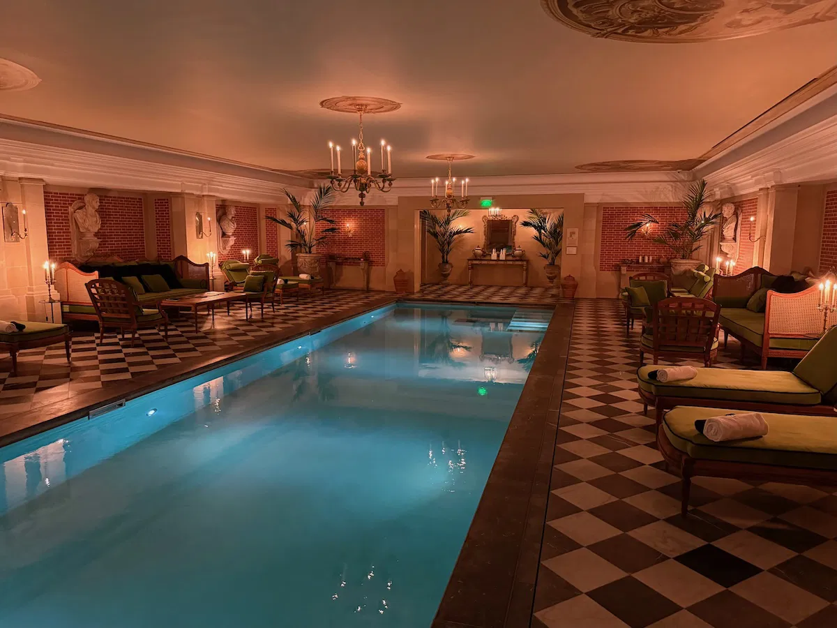 Featured image for Chase Sapphire Reserve's Rising Fees and Perks Signal Shift in Credit Card War