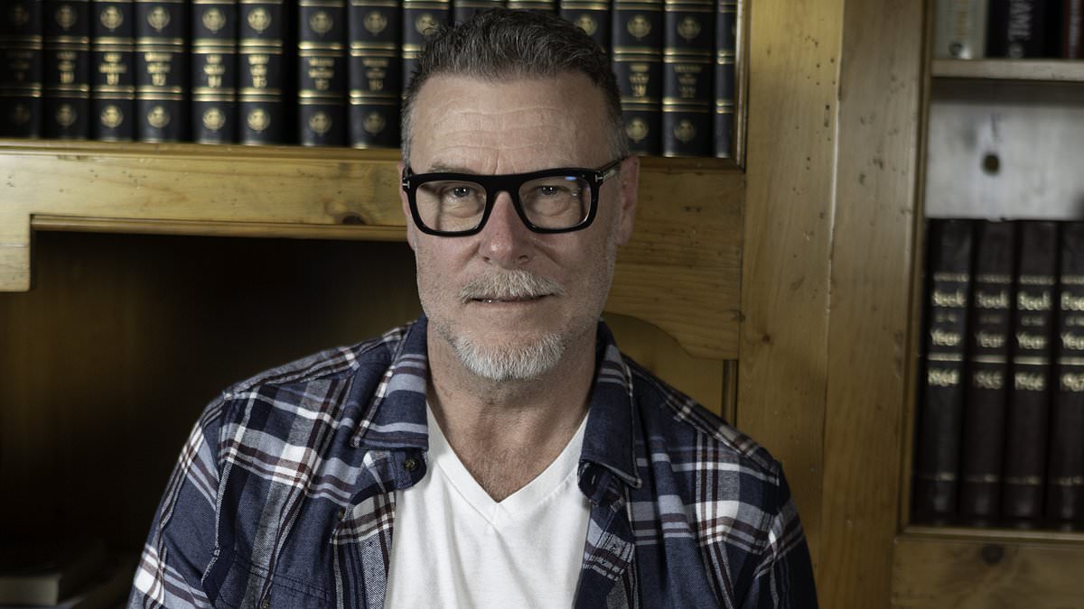 "Dean McDermott Breaks Silence on Split with Tori Spelling, Revealing Shocking Details of His Violent Past"