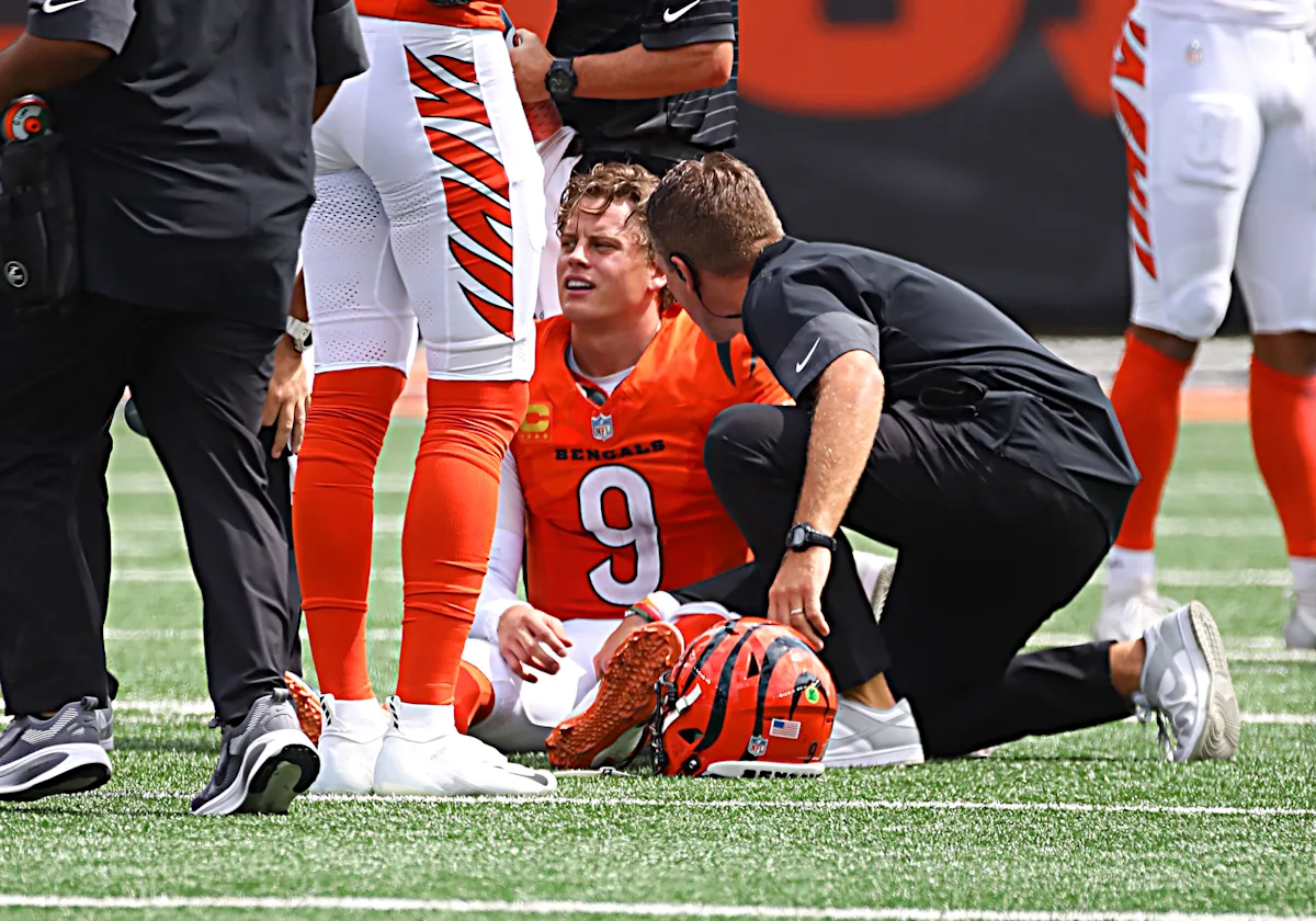 Joe Burrow Suffered Toe Injury in Bengals' Win Over Jaguars