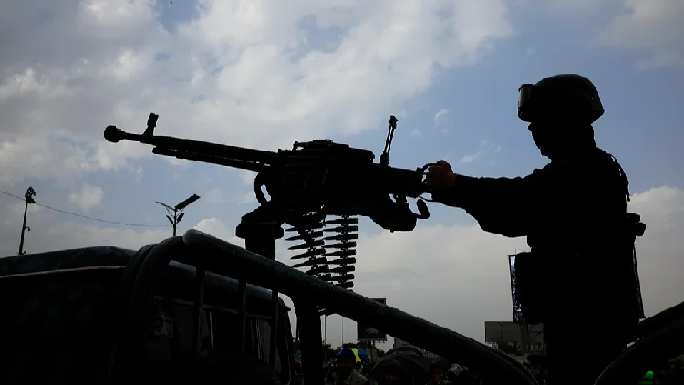 Houthis weigh Red Sea blockade to back Iran amid regional standoff