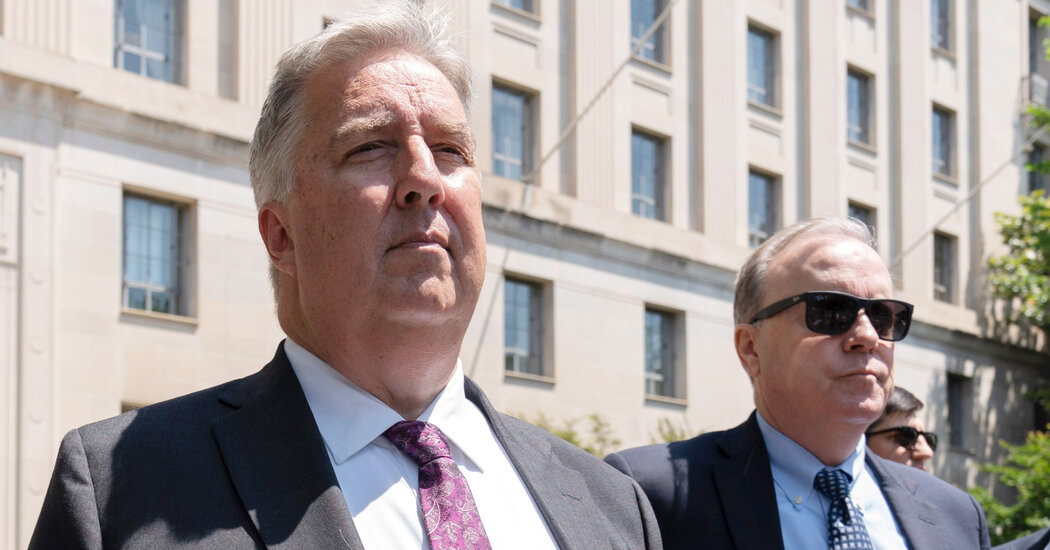 Trump's Legal Team in Turmoil After Indictment