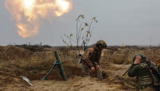 "Ukraine's Military Successfully Thwarts 13 Attacks in Kherson's Left-Bank"