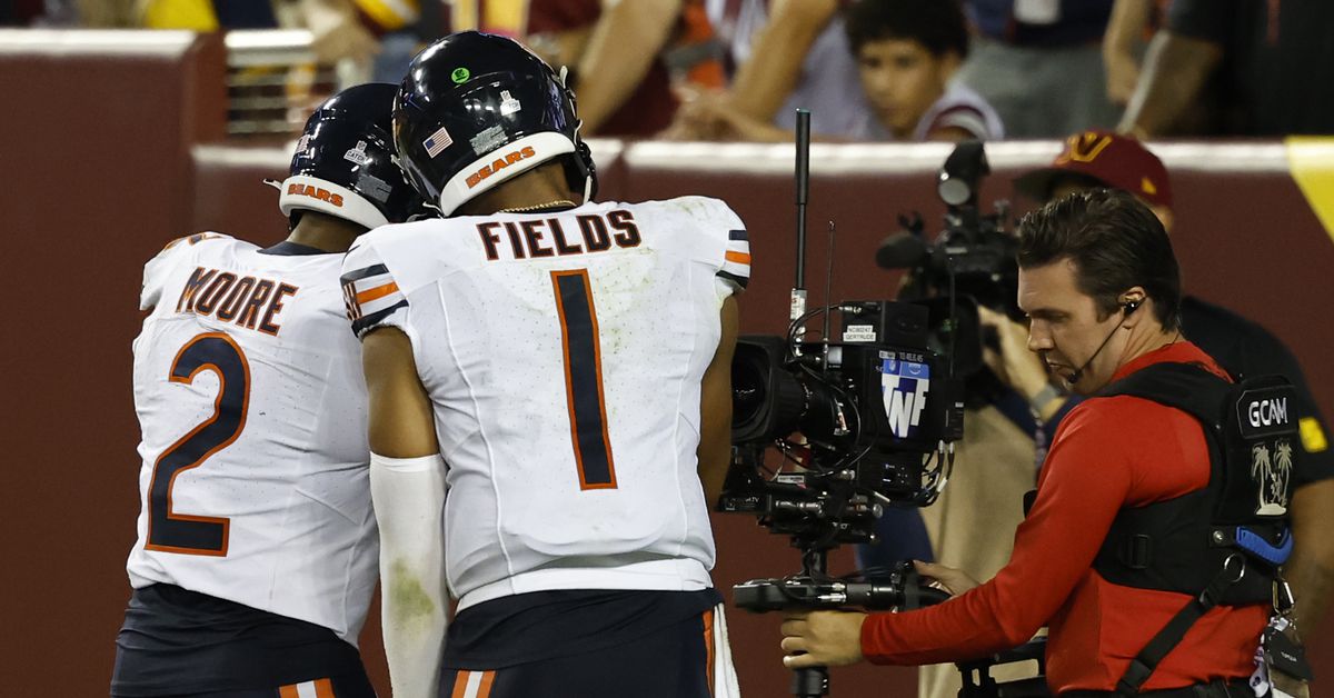 "Bears Dominate Commanders in Thursday Night Football Showdown"