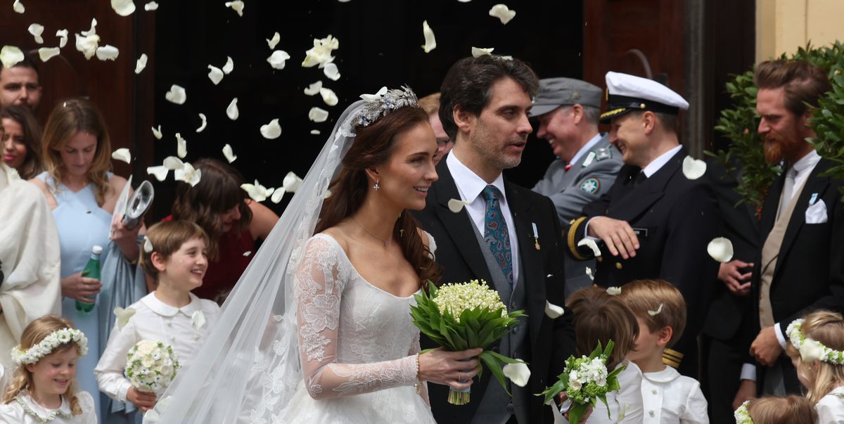 "Royal Wedding Drama: Sophie Evekink Faints During Marriage to Prince Ludwig of Bavaria"