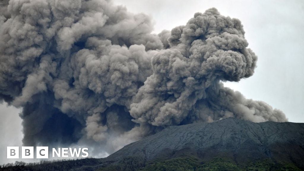 Featured image for "Tragedy Strikes as Mount Marapi Erupts, Claiming Lives of 11 Hikers"