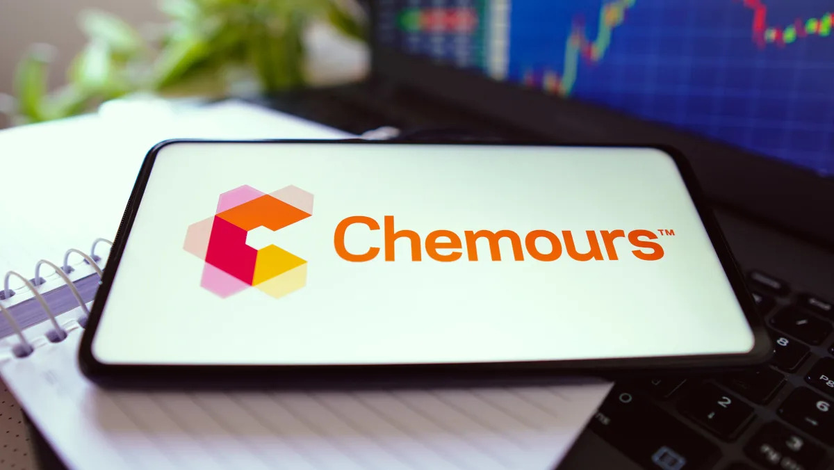 "Chemours Stock Plunges as CEO and CFO Suspended Amid Accounting Probe"
