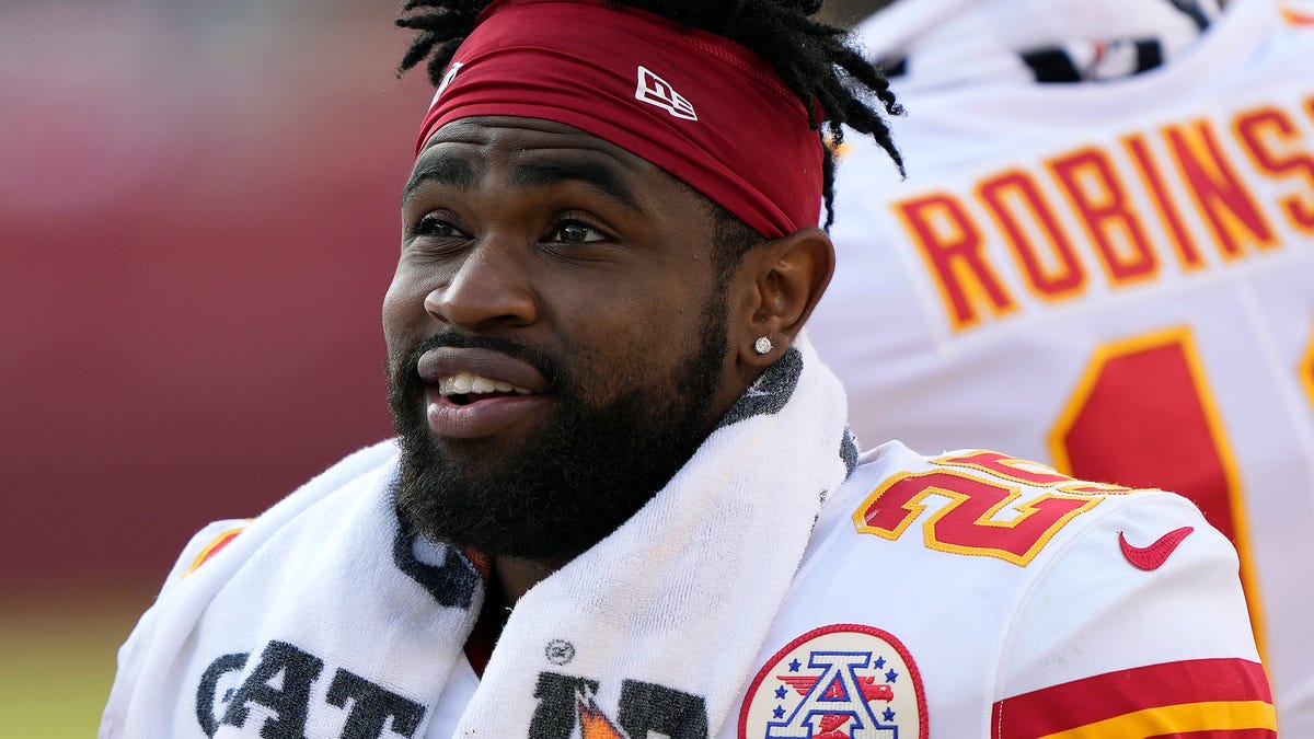 Featured image for "Chiefs' RB Clyde Edwards-Helaire Pursues Nursing Degree Alongside NFL Career"