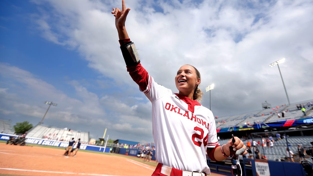 Featured image for Jayda Coleman's Walk-Off Homer Sends OU to WCWS Finals
