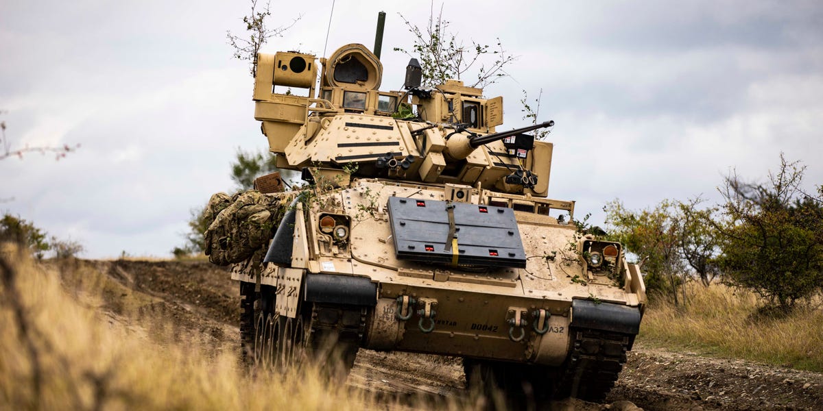 Oryx Reports 16 Bradley IFVs Lost or Damaged in Ukraine's Counteroffensive