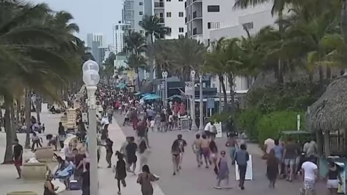 "Shooting on Hollywood Beach Broadwalk injures 9"
