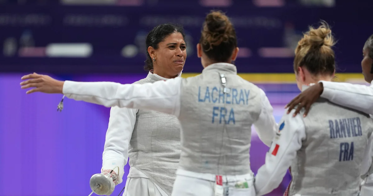 Featured image for Olympic fencer Ysaora Thibus cleared of doping over kissing contamination