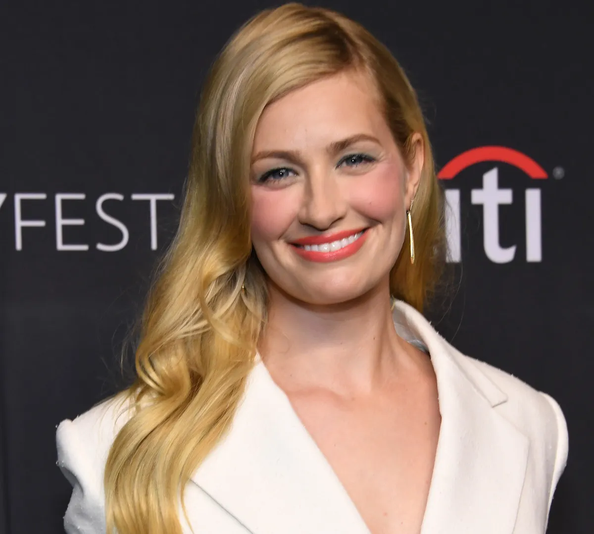 Beth Behrs Embraces "Sunday Vibes" in Stunning Swimsuit Snap