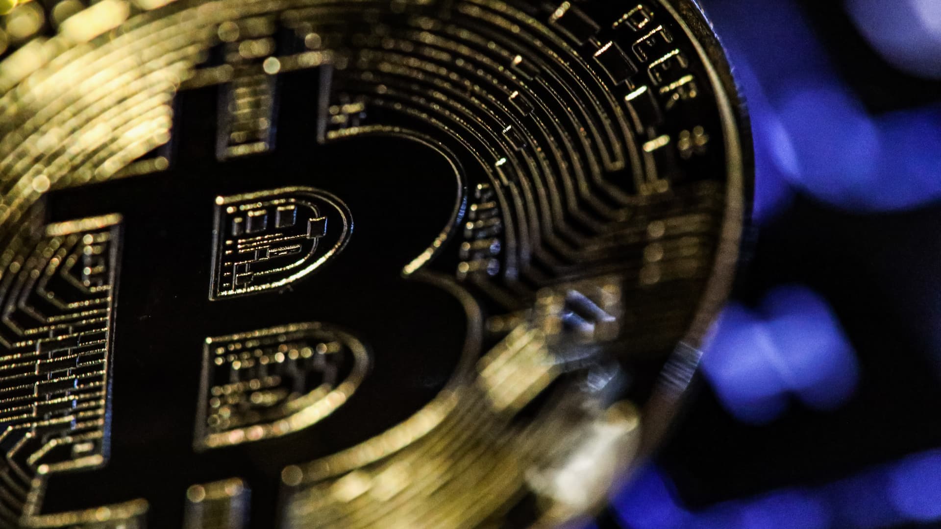 BlackRock and Coinbase team up for Bitcoin ETF filing.