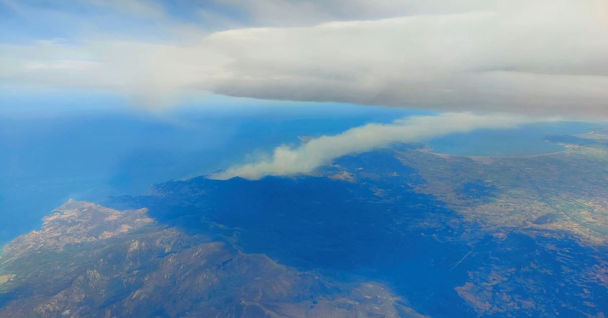"Massive Wildfire Ravages French-Spanish Border, Firefighters Respond"