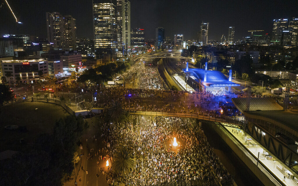 Featured image for "Protesters Clash with Police and Block Roads After Controversial Judicial Bill Passes"