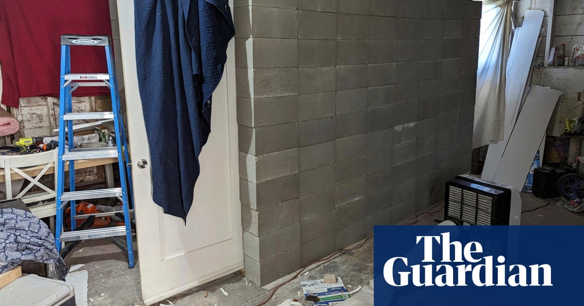 Brave Woman Outsmarts Fake Cop, Escapes Oregon Kidnapper