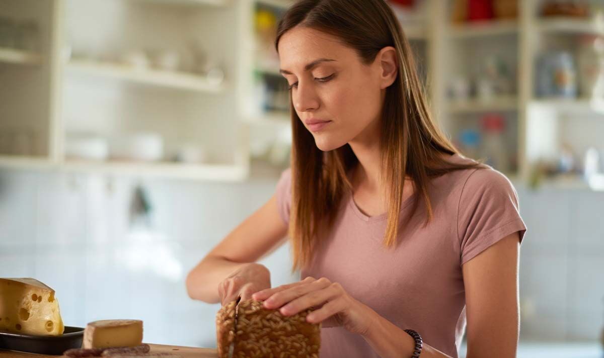 "Boost Heart Health with These Four Cholesterol-Lowering Foods"