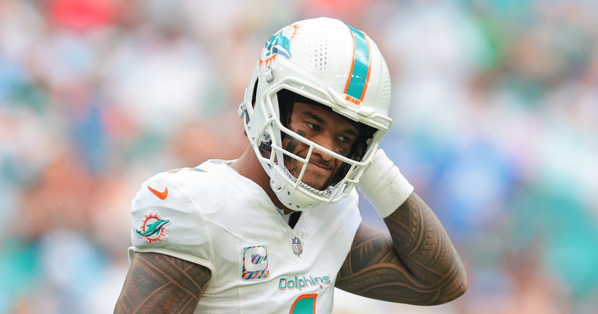 Featured image for Tua Tagovailoa publicly criticizes Dolphins teammates after tough loss