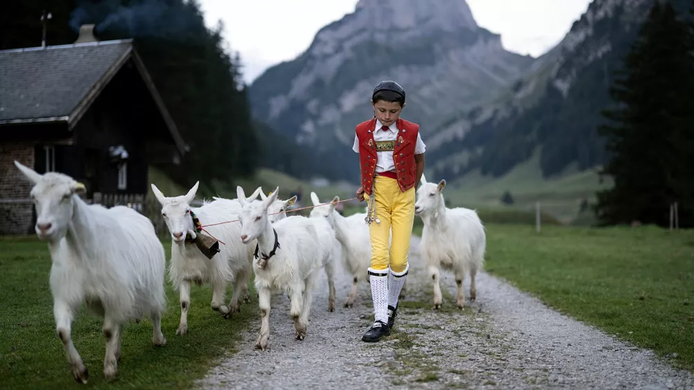 Record-breaking Heatwave in Switzerland Pushes Zero-Degree Line to New Heights