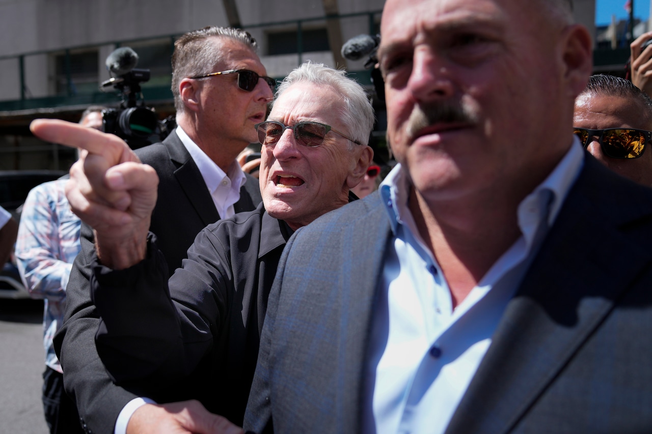 Featured image for Trump Slams 'Wacko' De Niro After Courthouse Appearance