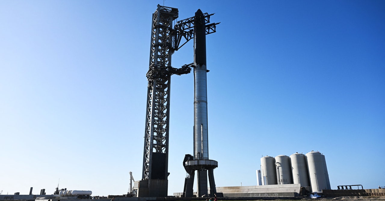 Featured image for "SpaceX's Starship Launch System Advancements and Mars Plans"