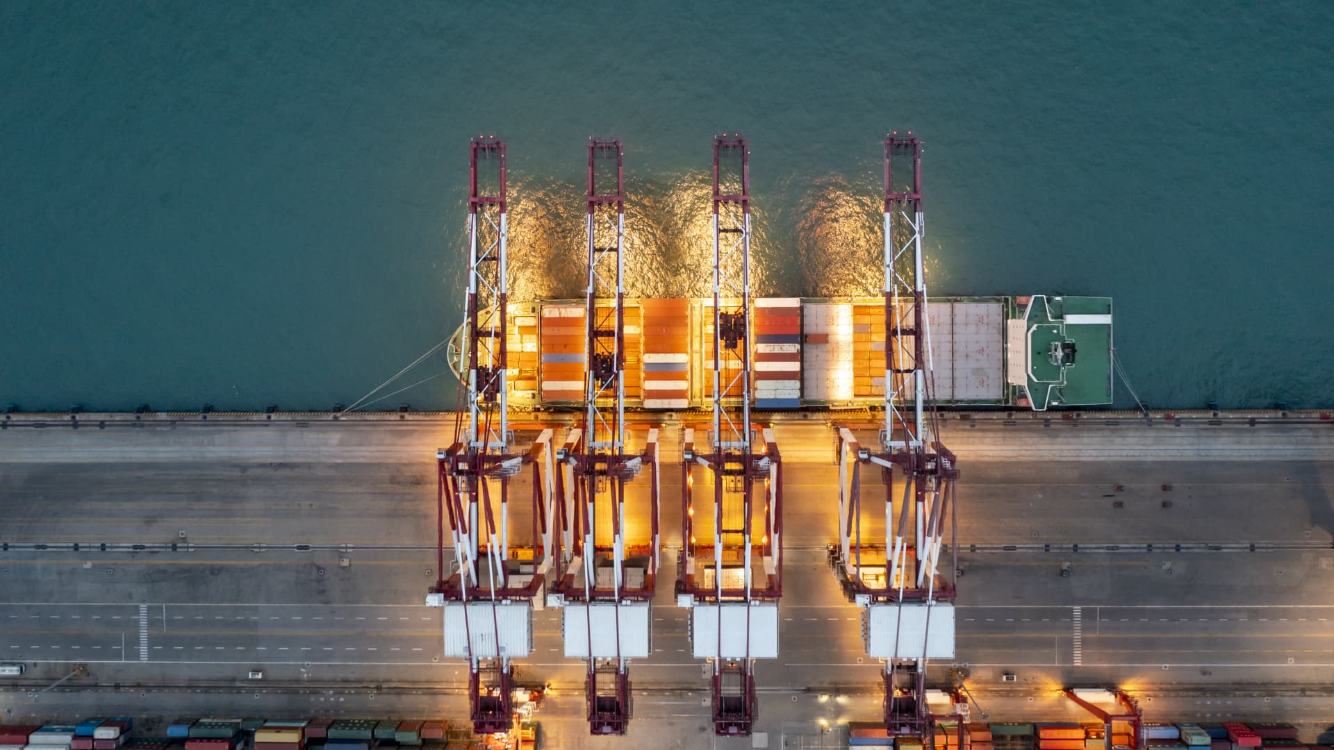 China's Export Growth Slows, Imports Continue to Decline
