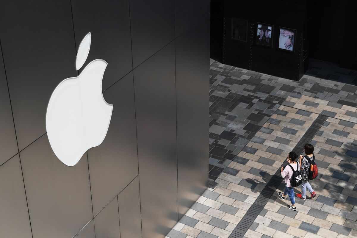 "DOJ Set to File Antitrust Case Against Apple in March"