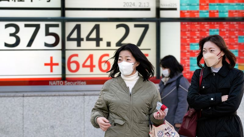 Featured image for "Nikkei 225 Surges to Near All-Time High on Strong Tech Earnings and Weak Yen"