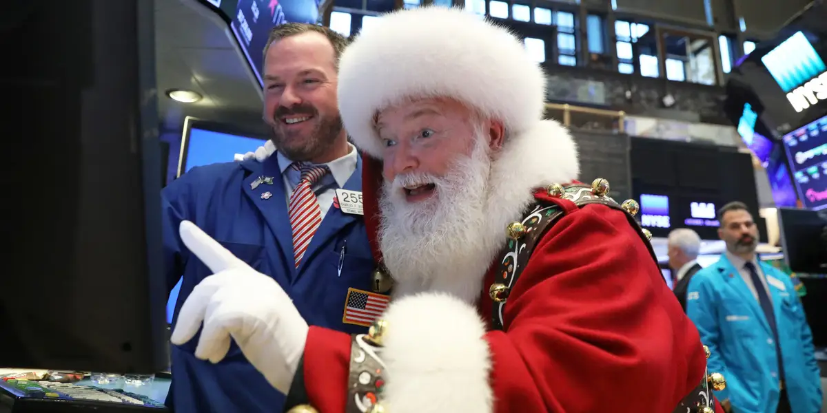 Featured image for Navigating the Santa Rally: Stock Market's Record Highs and Options Hedge