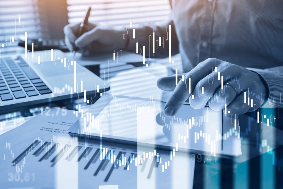 Featured image for "Walgreens Dividend Cut Amid Surging Job Market: Opportunity or Warning Sign?"