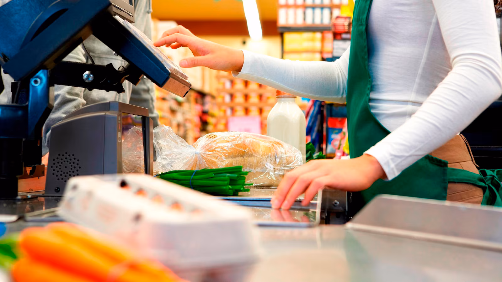 Economists Warn Trump's Policies May Exacerbate Inflation