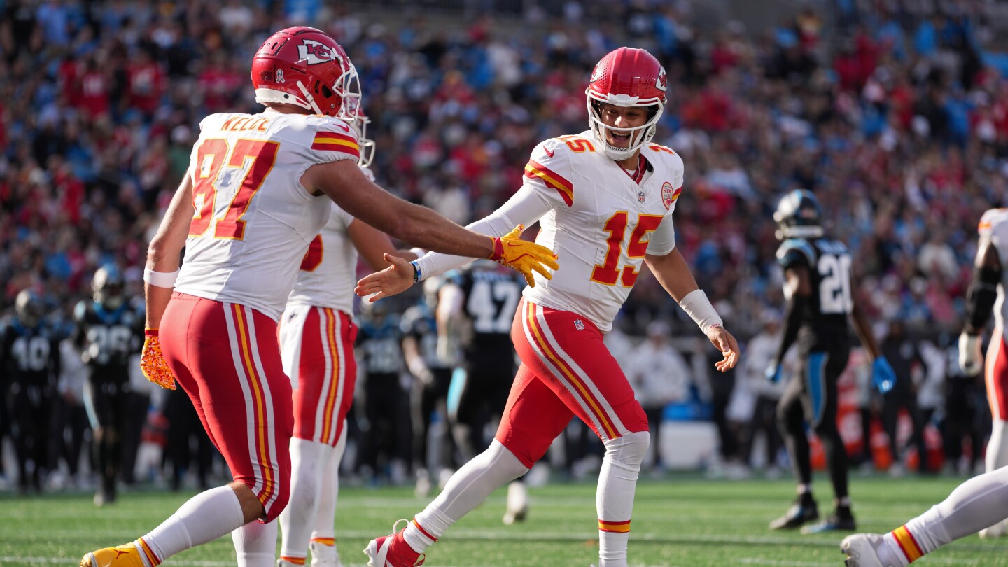 Chiefs Edge Panthers 30-27 in Thrilling Finish