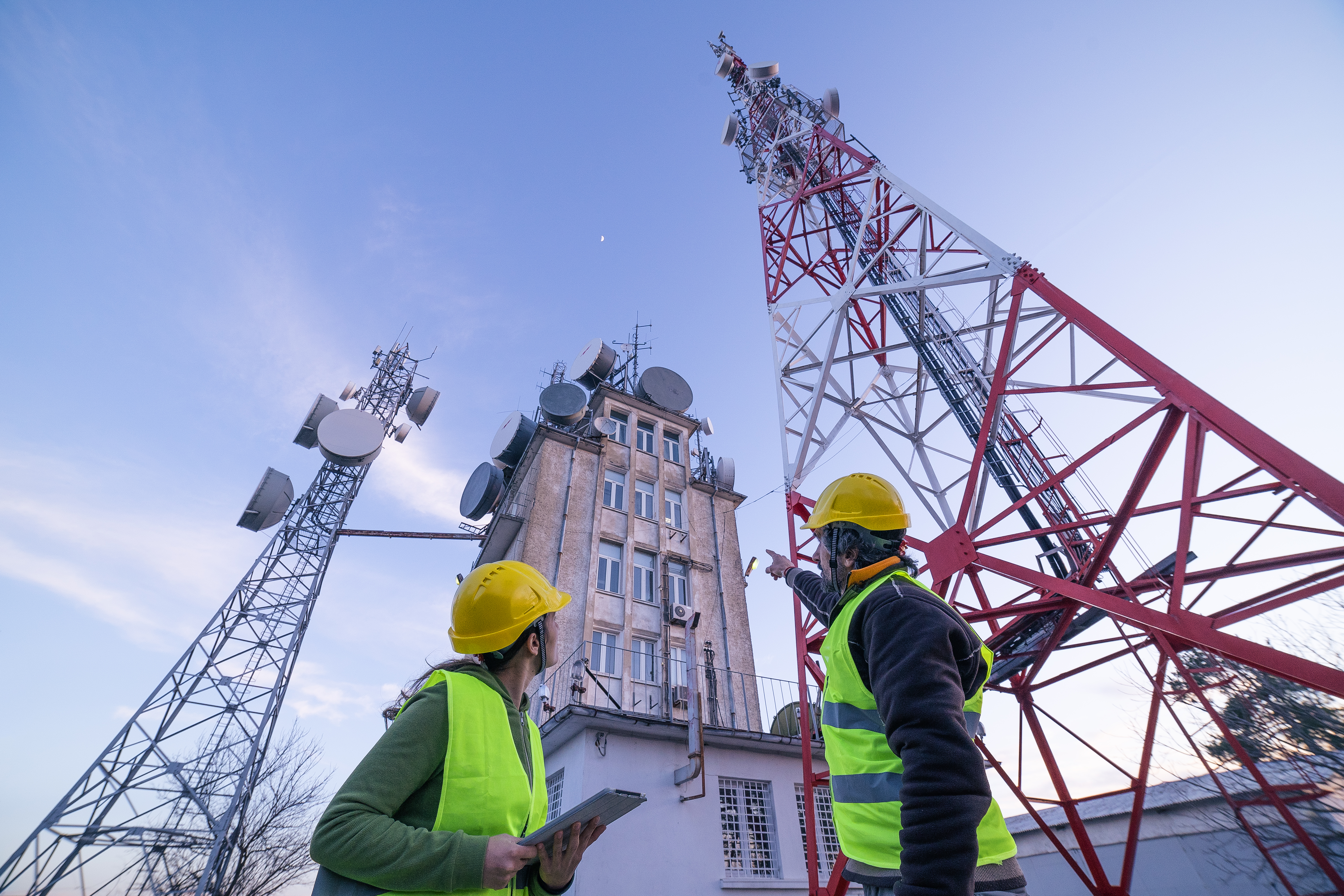 Telecom Stocks Soar: AT&T and T-Mobile Lead the Way