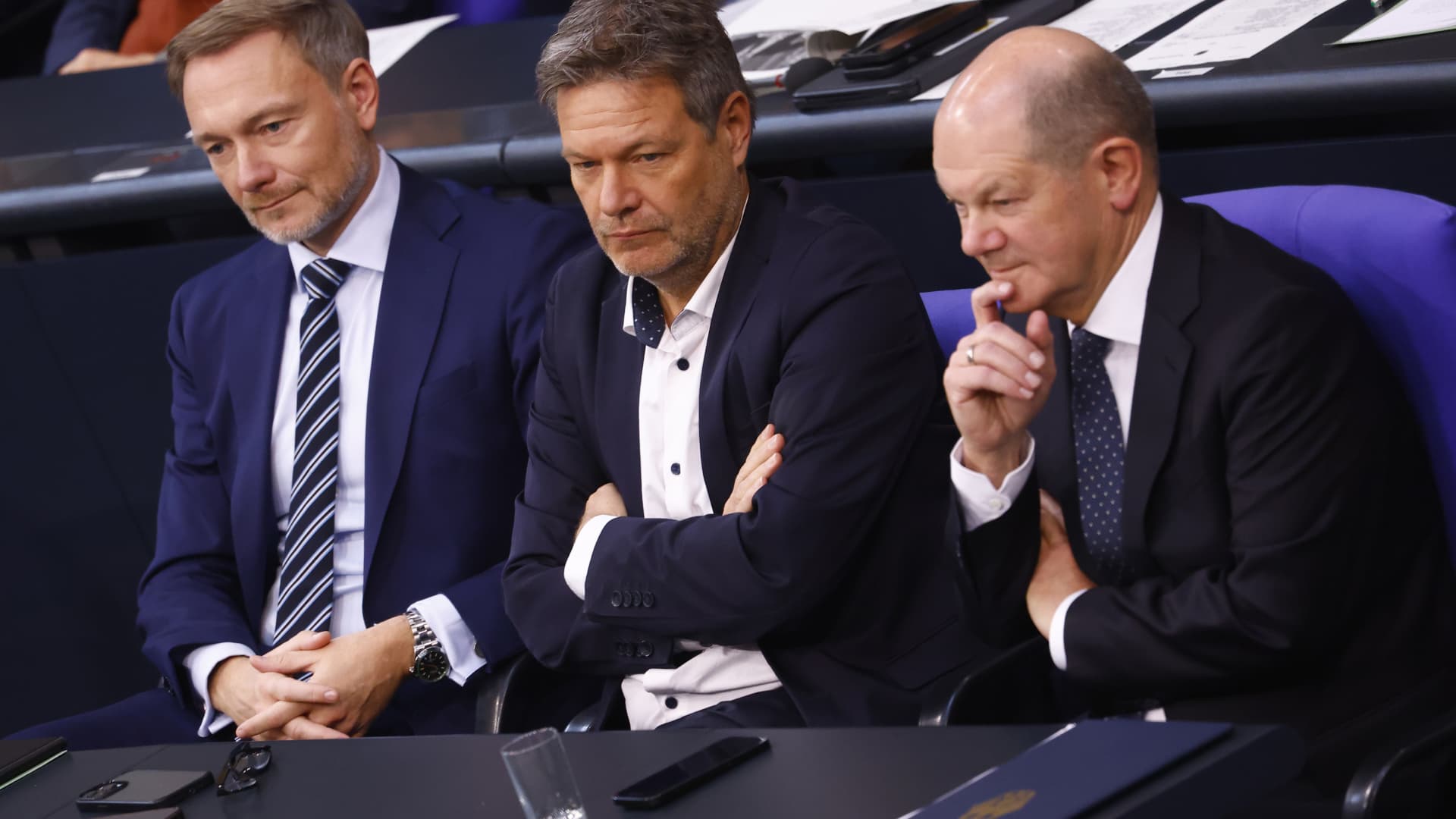 Germany's Chancellor Scholz unveils 2024 budget plan, resolving debt crisis and supporting Ukraine
