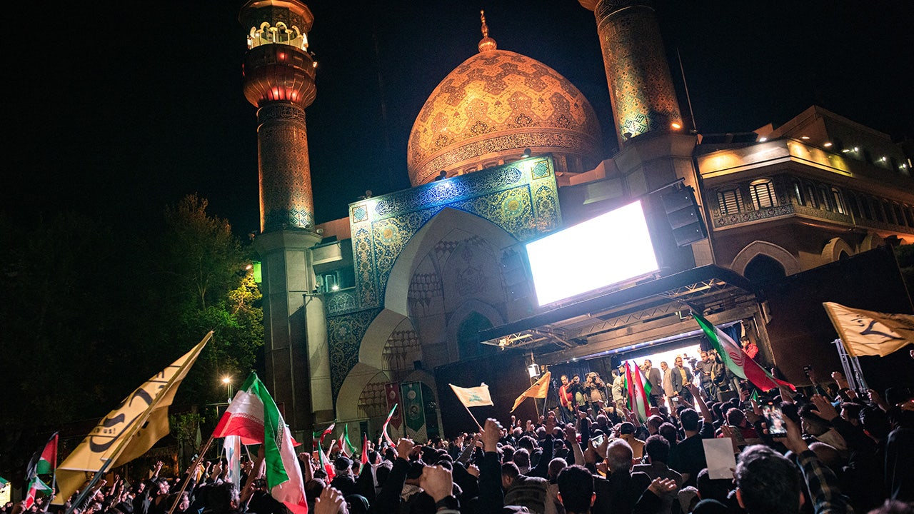 "International Concerns Rise as Countries Issue Travel Warnings Over Iran-Israel Tensions"