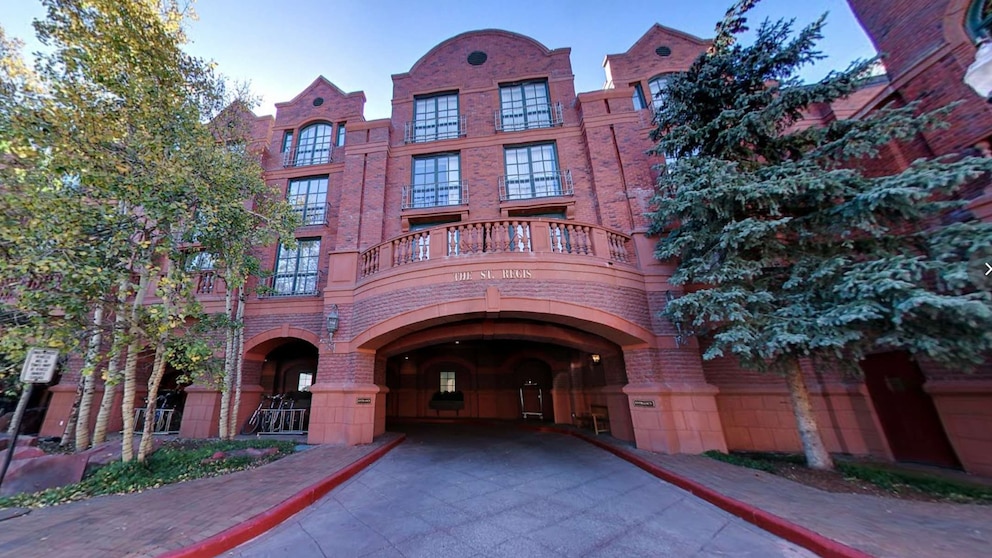 Featured image for "Bear Mauls Security Guard in Colorado Resort: Wildlife Officials on High Alert"