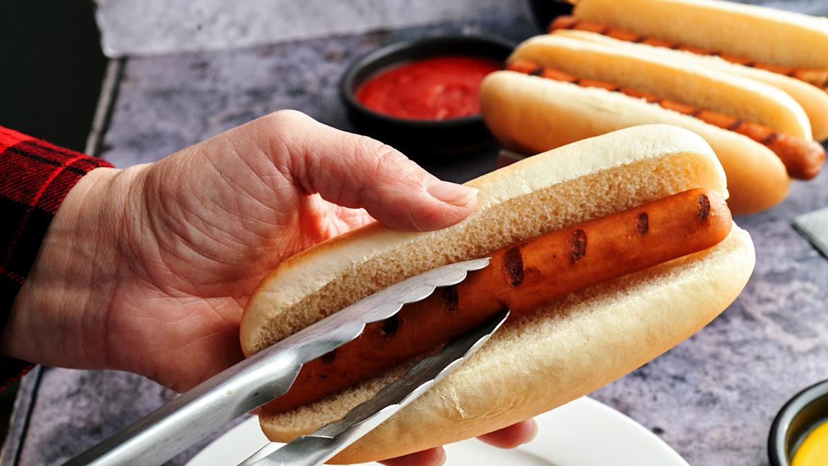 Featured image for Daily Hot Dog Consumption May Increase Disease Risk, Study Finds