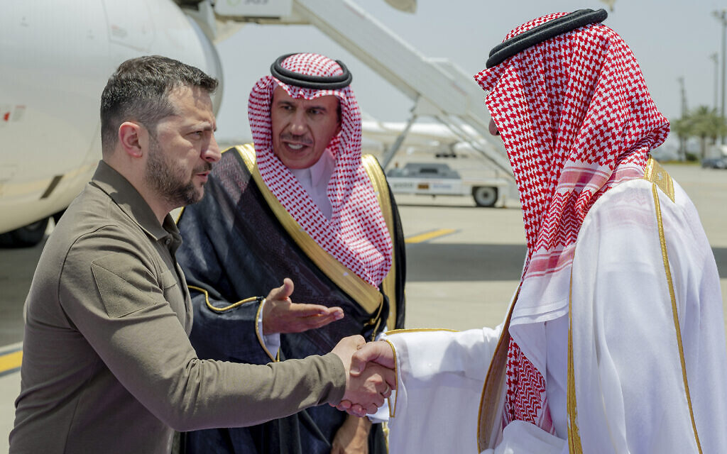 Zelensky stands firm against Arab nations' indifference to Russia invasion.