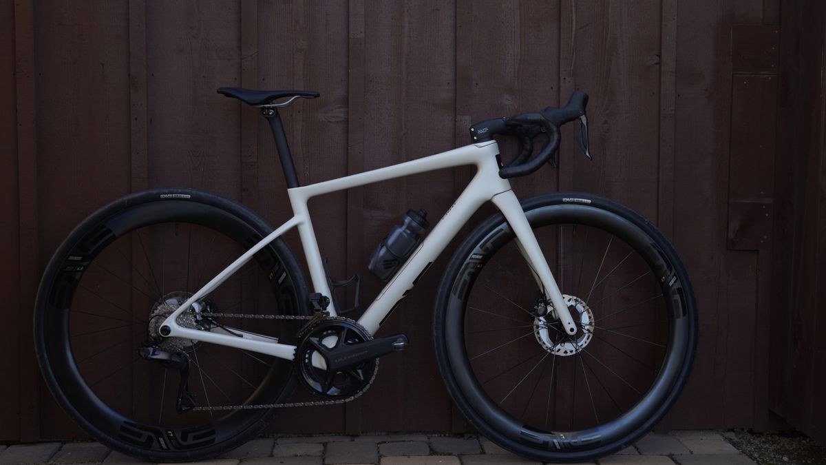 Featured image for "Enve Fray 2024: The Ultimate All-Road Endurance Bike"