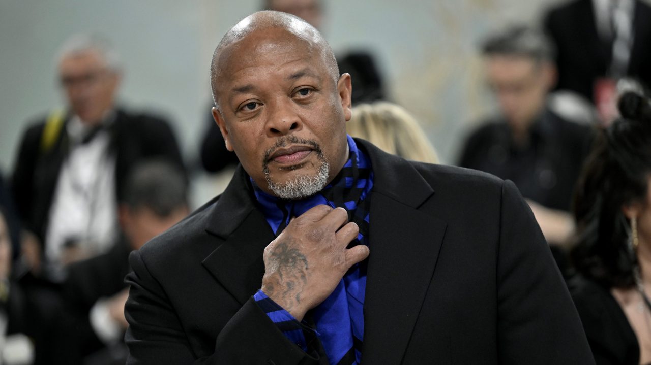 Featured image for "Dr. Dre Reveals 3 Strokes Following 2021 Aneurysm"