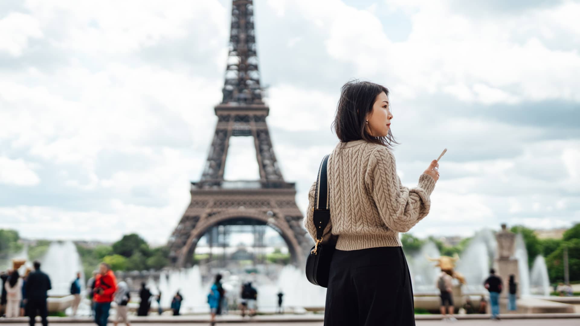 Featured image for China's Travel Industry Sees Resurgence with New Trends and Challenges.