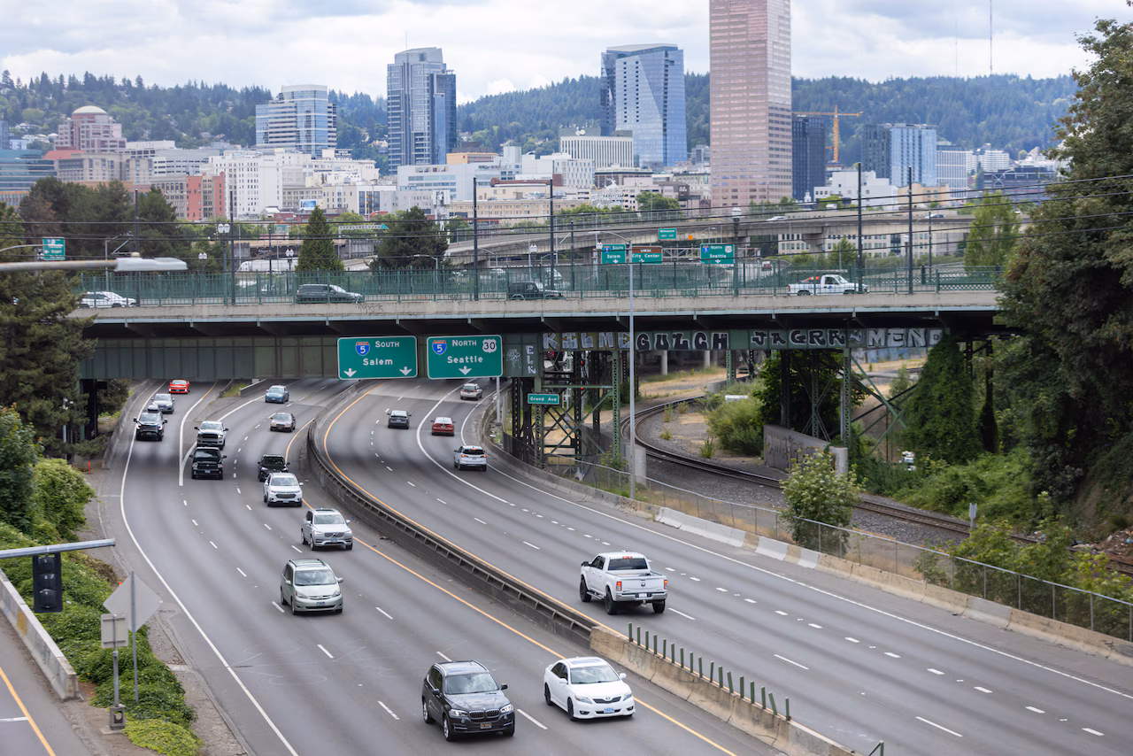 Featured image for Oregon lawmakers push forward with $5.8B transportation funding plan