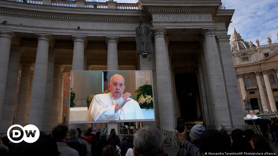 Featured image for "Pope Francis' Health Update: Lung Inflammation Raises Concerns"