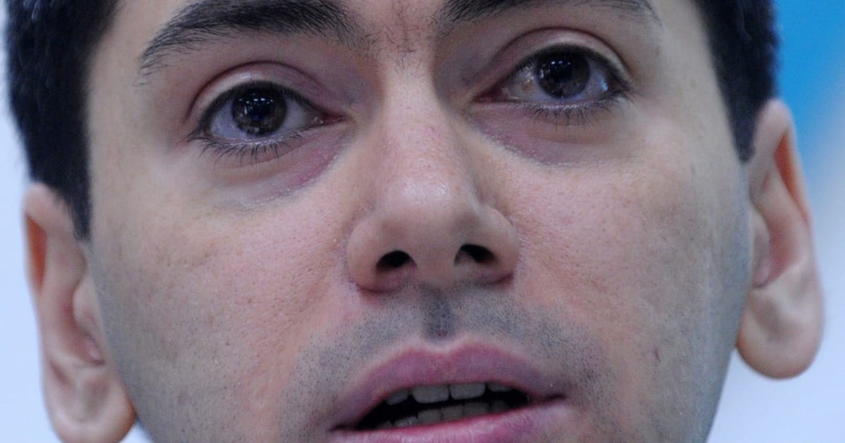 Featured image for Russia's Crackdown: Election Watchdog Chief Arrested, Human Rights Group Shut Down