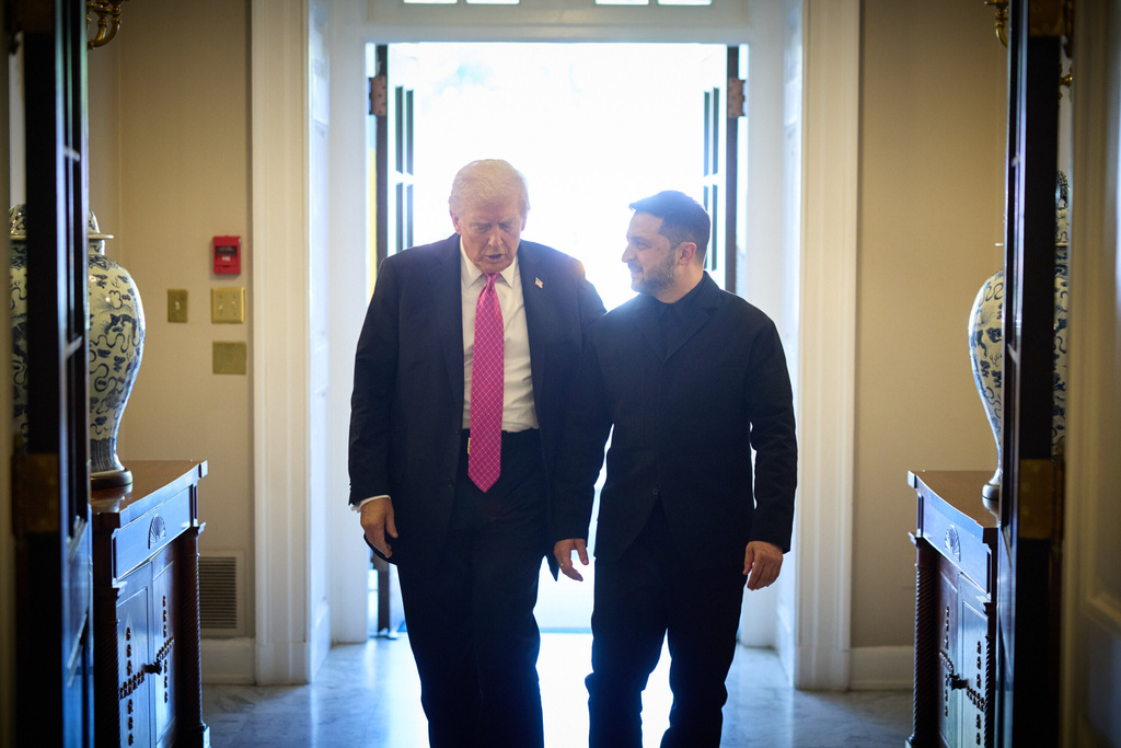 Trump Clashes with Zelensky Over Putin Threats in Private Confrontation