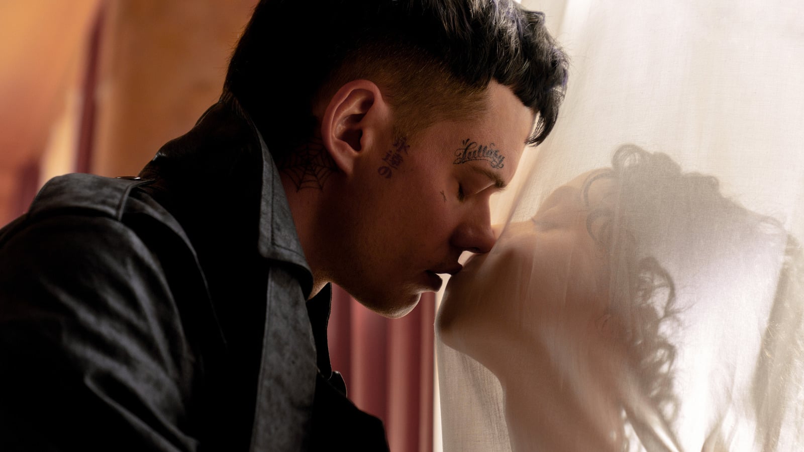 Featured image for "The Crow" Trailer: Bill Skarsgård Returns for Revenge