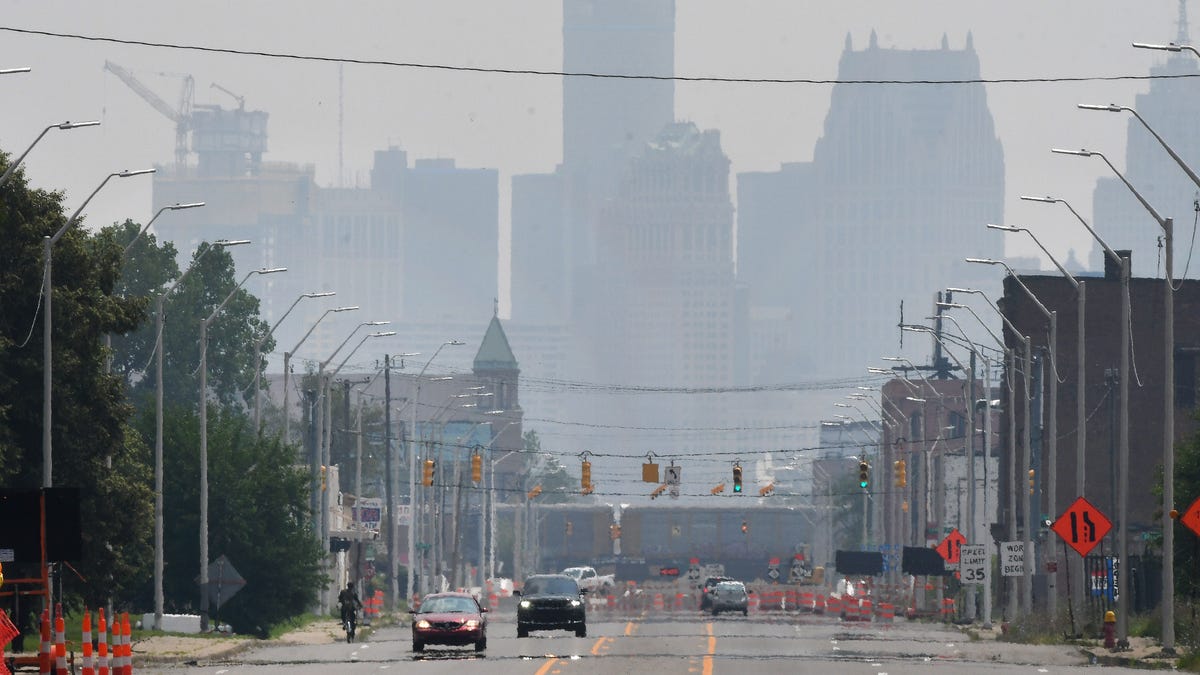 Featured image for Michigan Issues Air Quality Alert Due to Canada Wildfires
