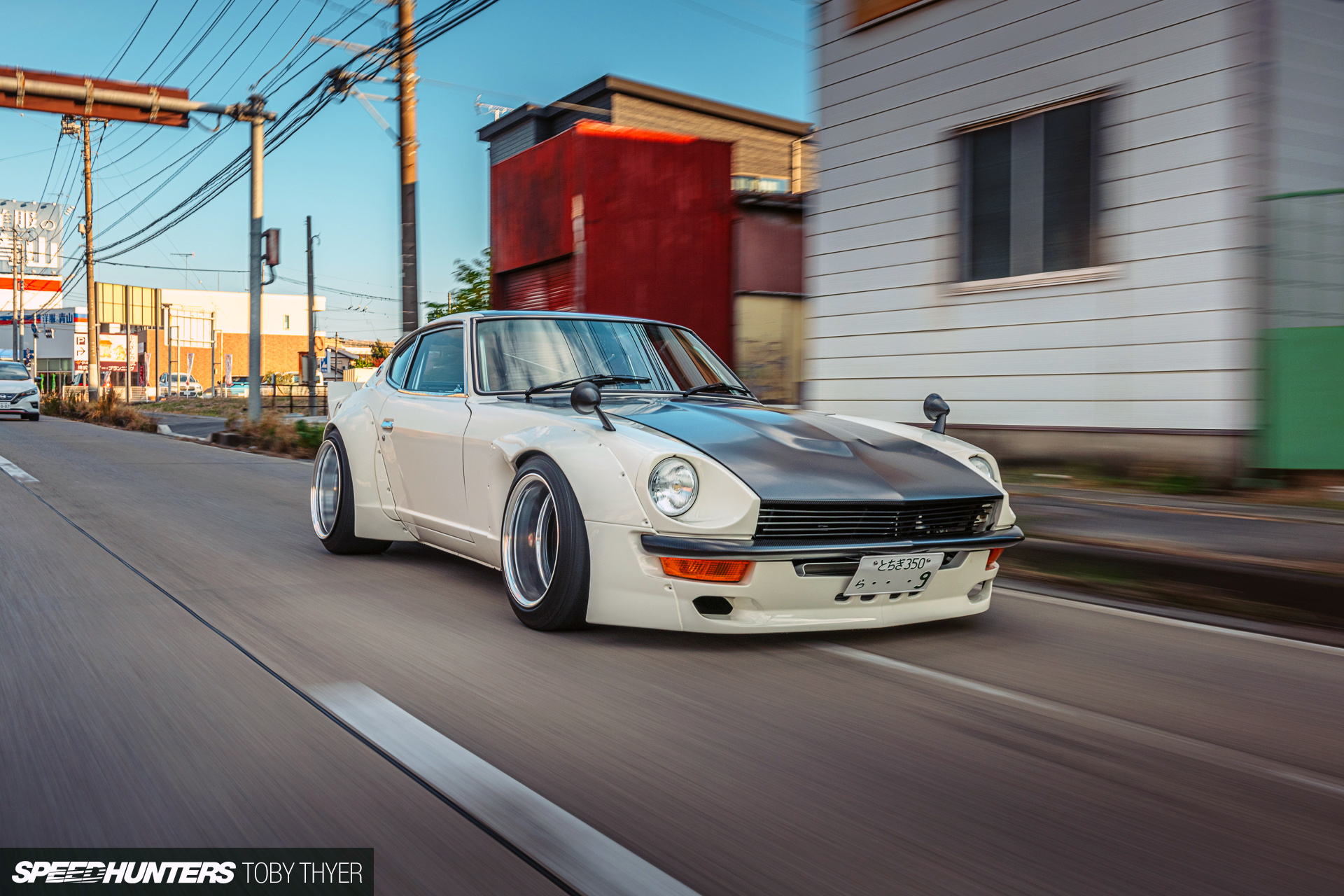 "Reviving the Legend: The Zero-4 Fairlady Z Shines as a Class Act"