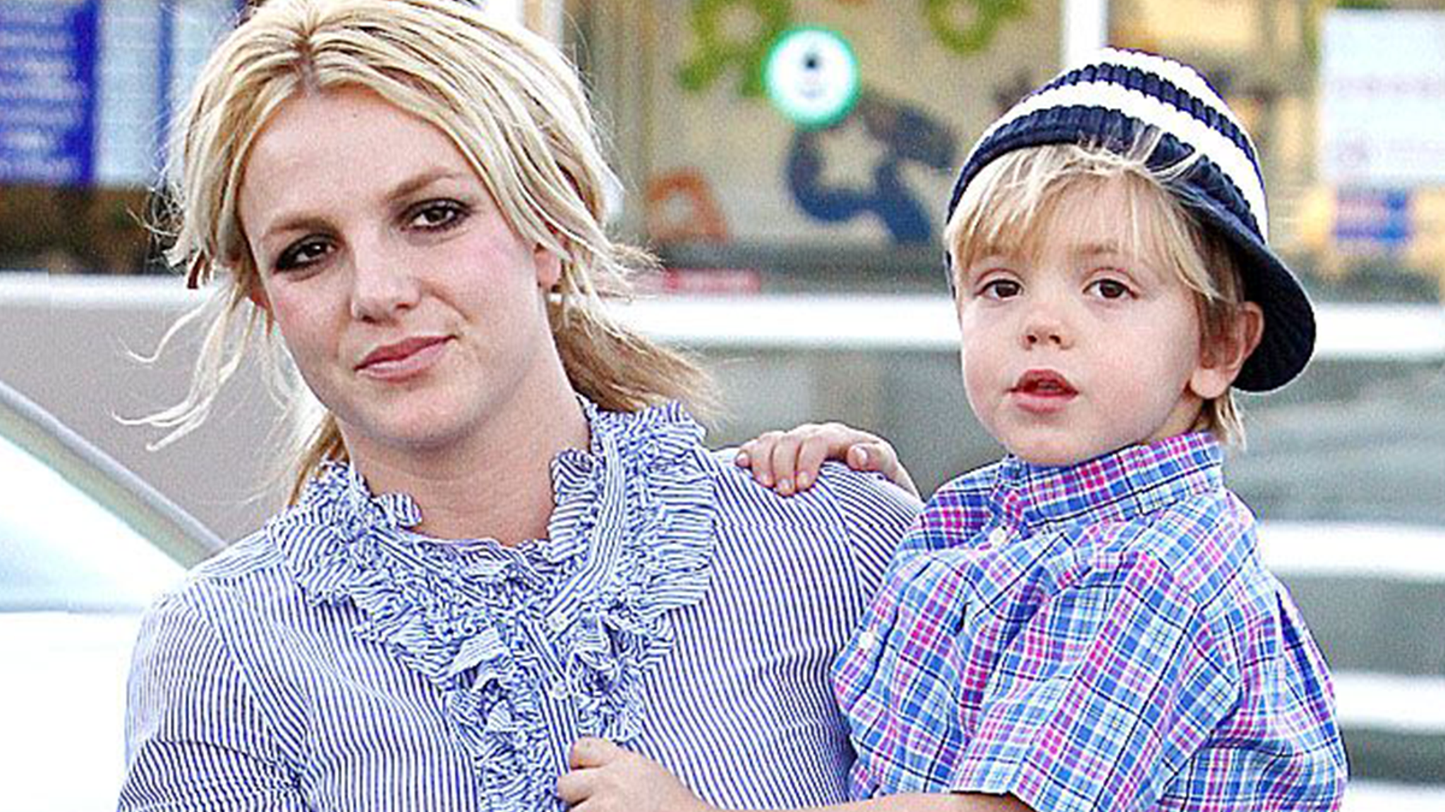 Britney Spears Shares Throwback Photo of Son Ahead of Hawaii Move